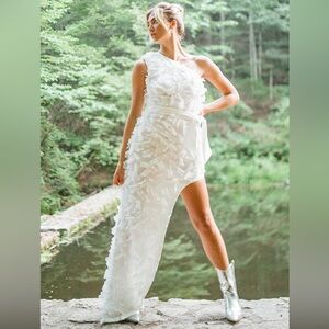 NWT ELLIATT Marcia Gown in Ivory Size XS